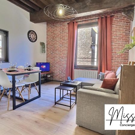 Apartamento "La Fenetre Sur Le Marche" De Miss.K Conciergerie Châtillon-sur-Chalaronne Exterior foto