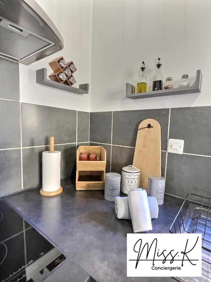 Apartamento "La Fenetre Sur Le Marche" De Miss.K Conciergerie Châtillon-sur-Chalaronne Exterior foto